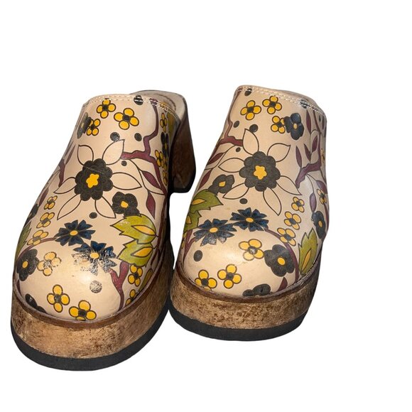 Candies Vintage Womens Clogs Size 7 Boho Funky Fun Floral Wooden Casual - Picture 7 of 10